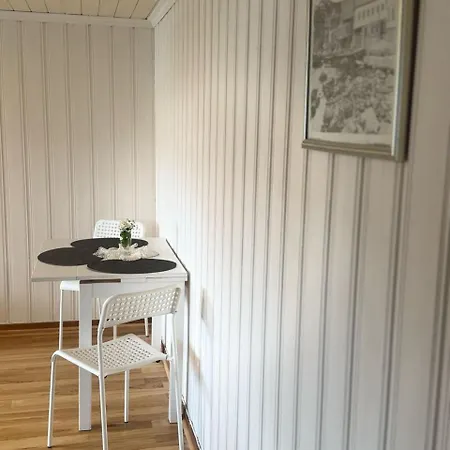 Separate Floor In A Private House With A Private Entrance Egersund
