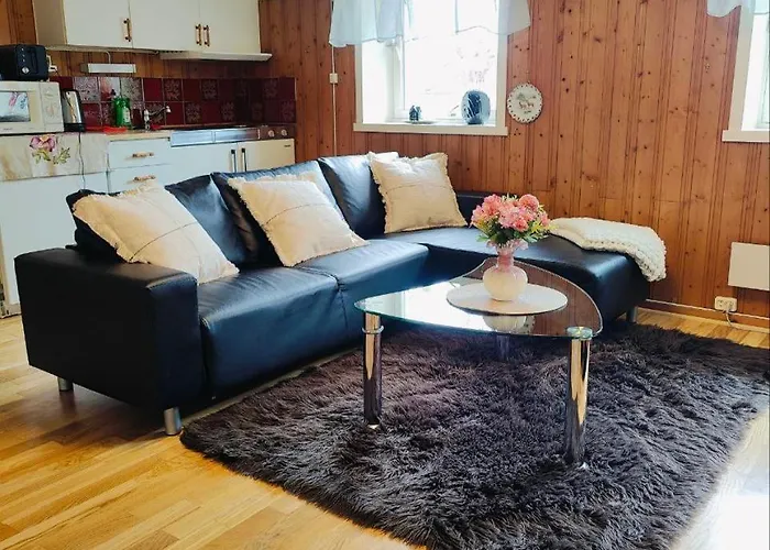 Separate Floor In A Private House With A Private Entrance *