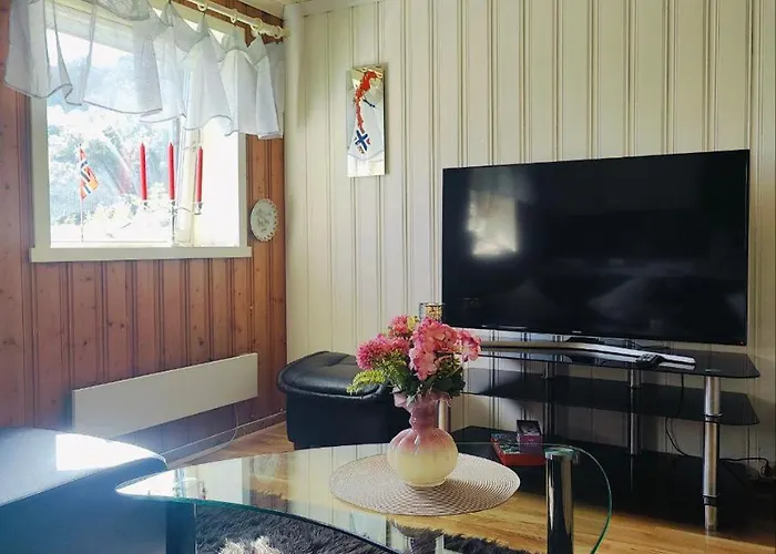 Apartment Separate Floor In A Private House With A Private Entrance *