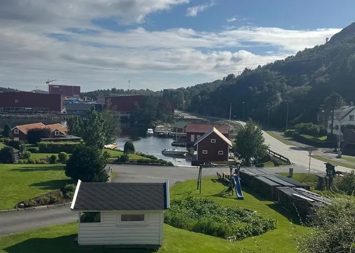 Separate Floor In A Private House With A Private Entrance Egersund