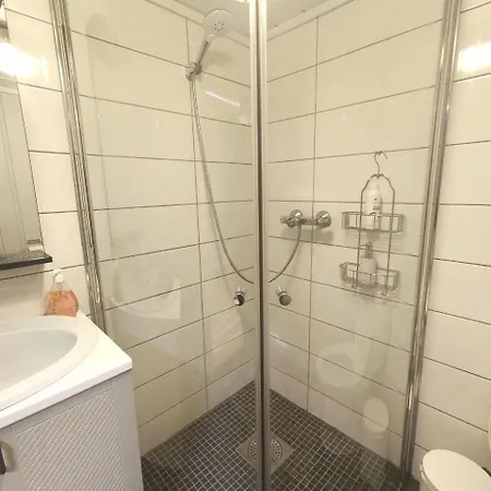 アパート Separate Floor In A Private House With A Private Entrance